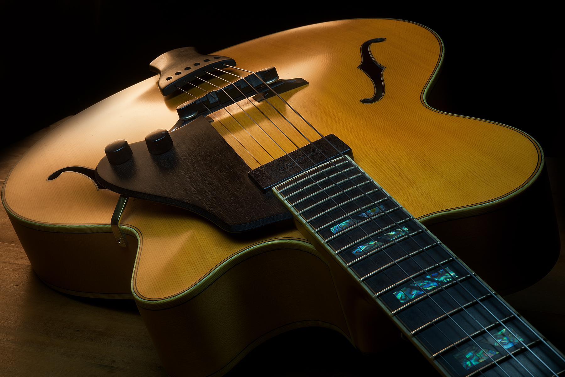 Peter Stephen Emperor Archtop Jazz Guiatr featuring the bridge  pickup and saddle