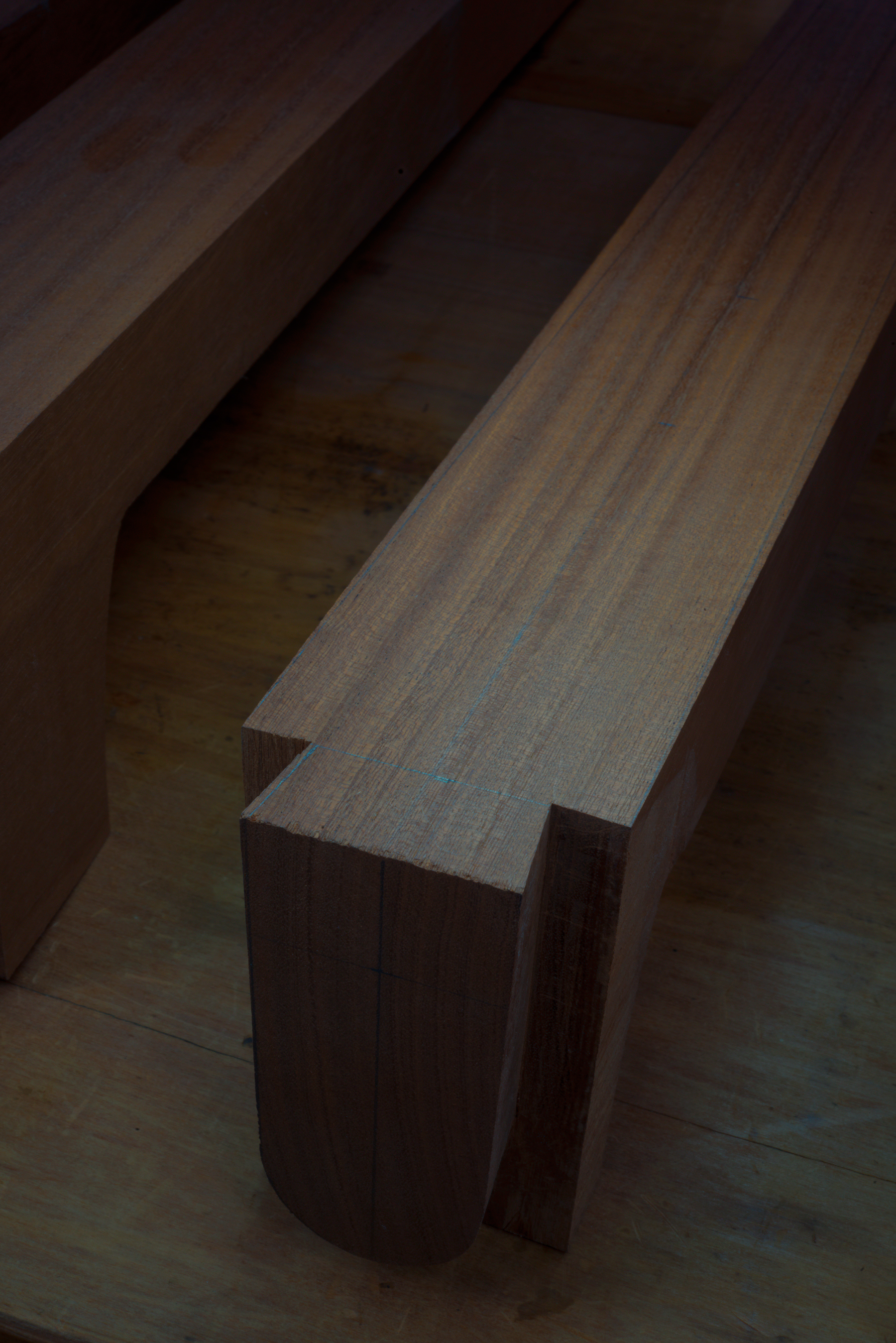 Guitar neck featuring dove tail