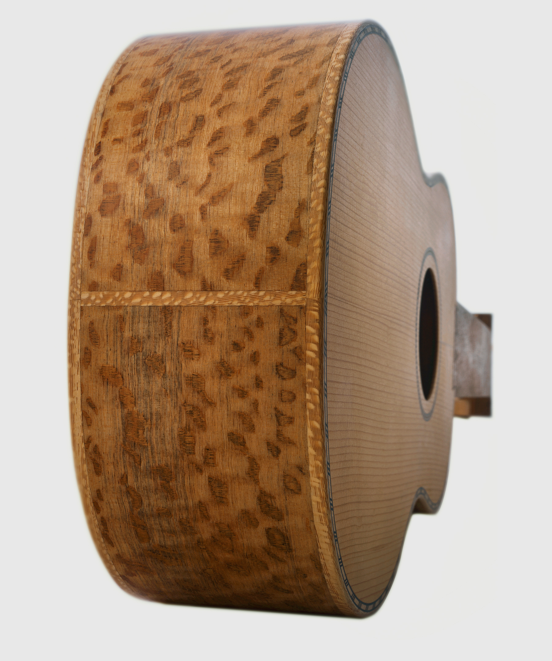 Luthier Peter Stephen's series of Ukulele's featuring the back join and purflings